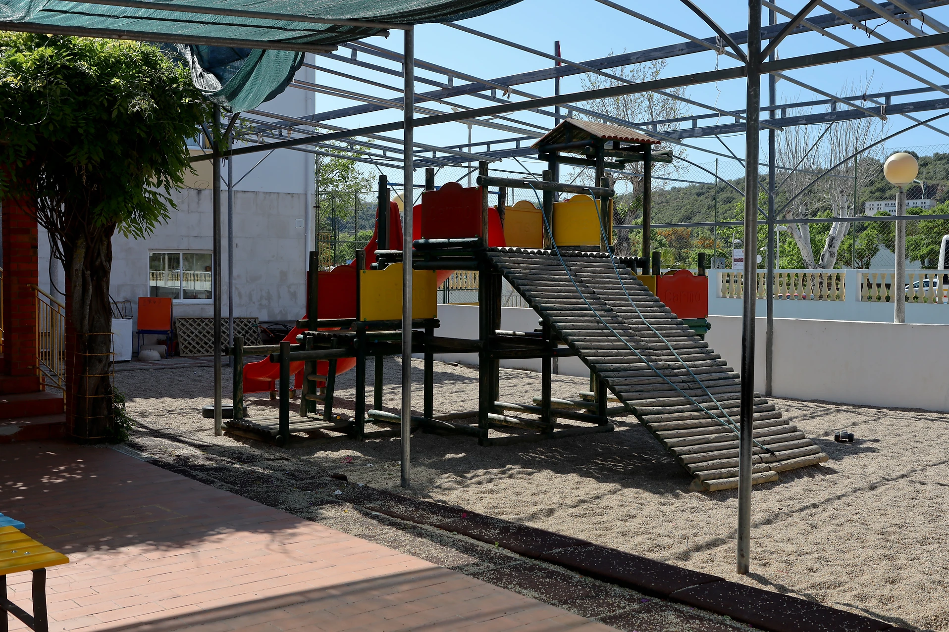 Entrada e espaço exterior